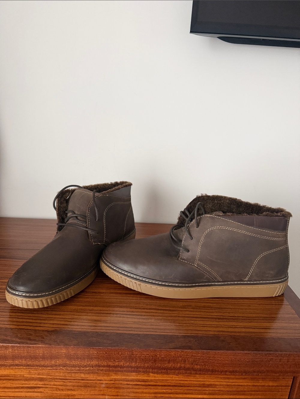 Johnston & Murphy Wallace Genuine Shearling Chukka Boot US 11 Brown Lace Up Boot